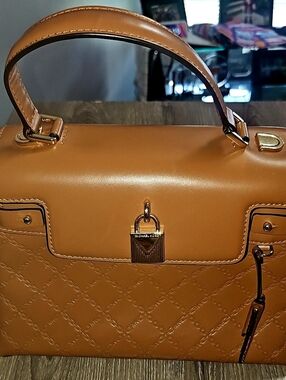 Authentic Michael Kors Gramercy chain embossed leather satchel in acorn/gold
